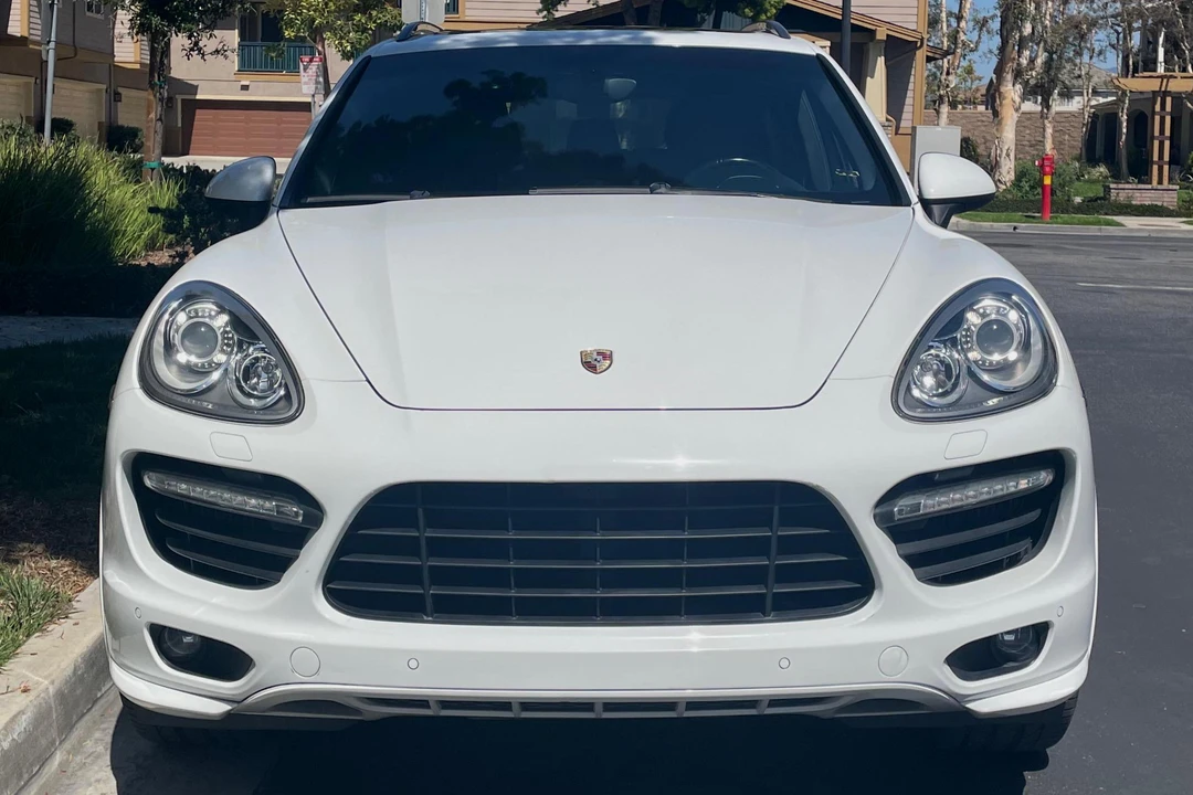 2013 Porsche 958 Cayenne Turbo - Image 2 of 8