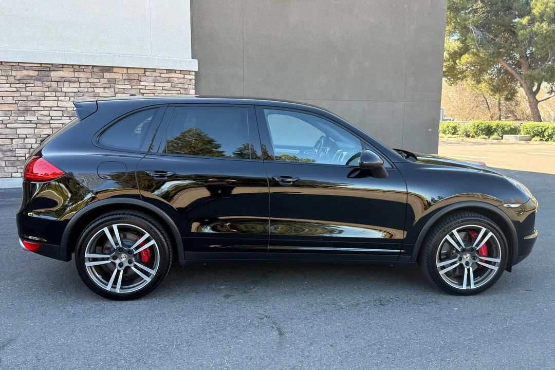 2013 Porsche 958 Cayenne Turbo - Image 3 of 31