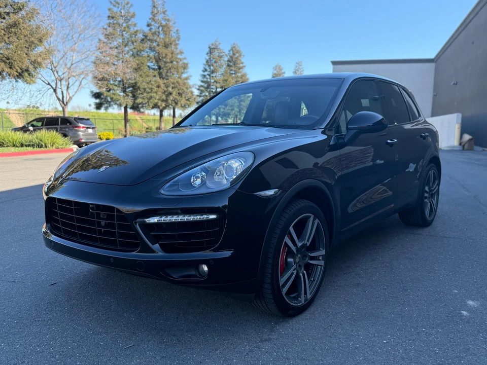2013 Porsche 958 Cayenne Turbo - Image 6 of 31
