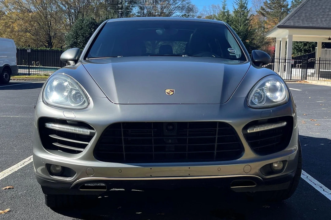 2013 Porsche 958 Cayenne Turbo - Image 2 of 31