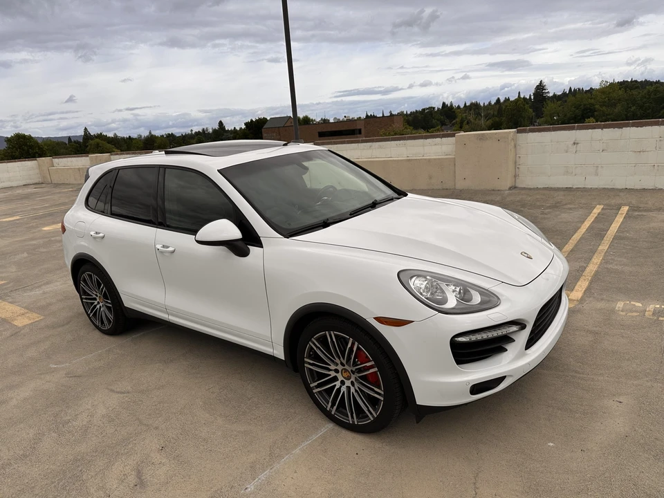 2013 Porsche 958 Cayenne Turbo - Image 28 of 31