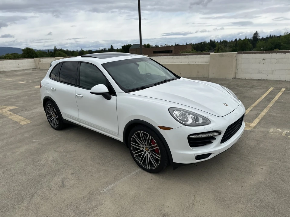 2013 Porsche 958 Cayenne Turbo - Image 27 of 31