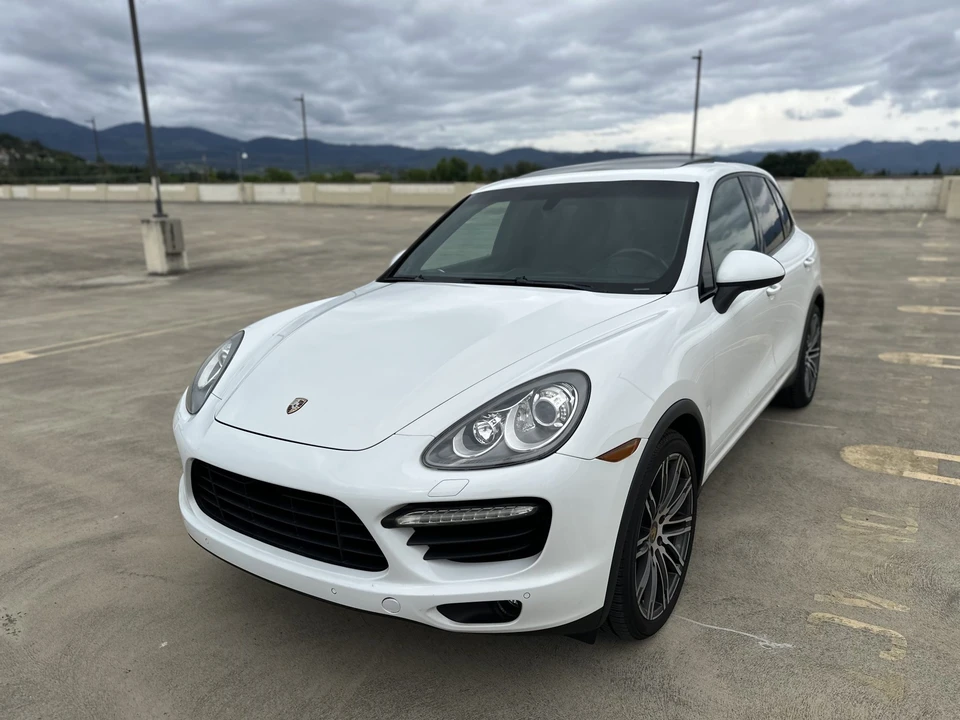 2013 Porsche 958 Cayenne Turbo - Image 12 of 31
