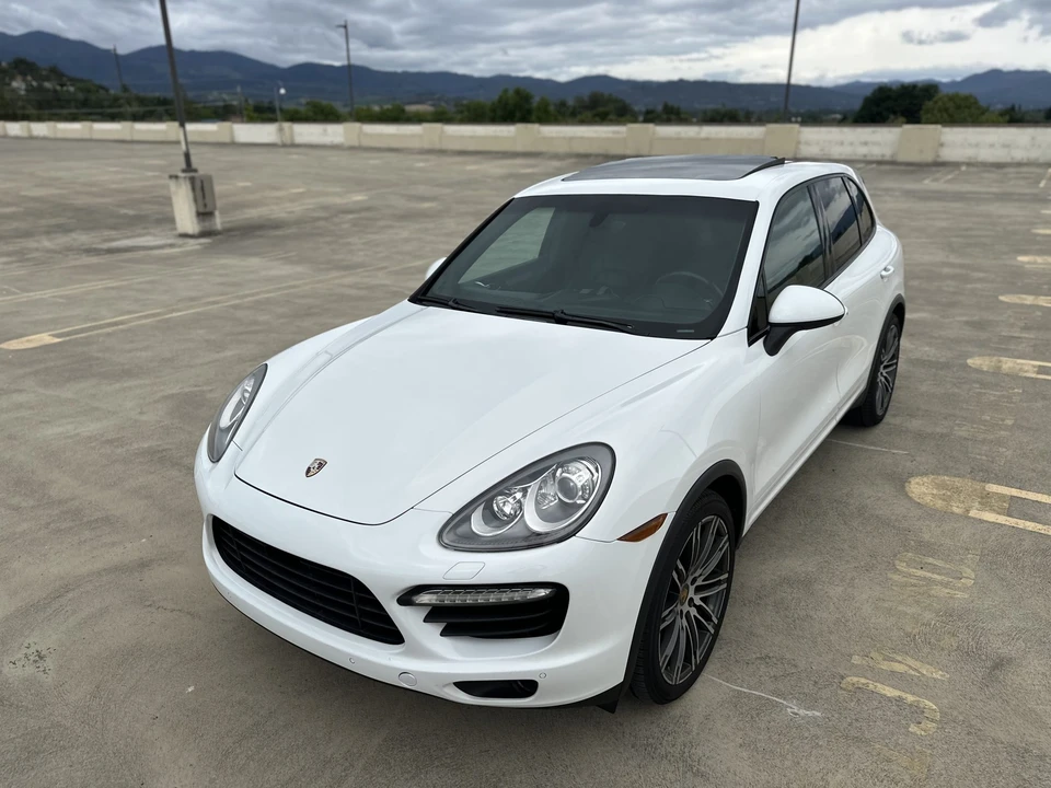 2013 Porsche 958 Cayenne Turbo - Image 10 of 31