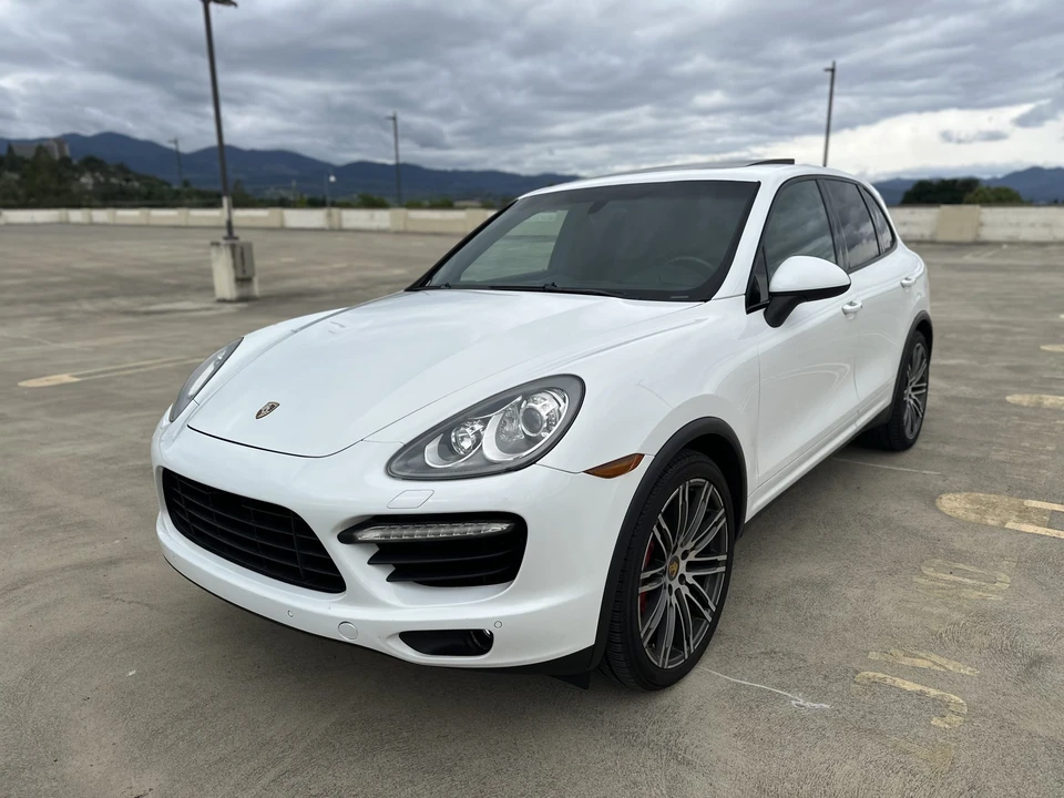 2013 Porsche 958 Cayenne Turbo - Image 8 of 31