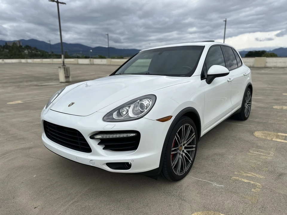 2013 Porsche 958 Cayenne Turbo - Image 6 of 31