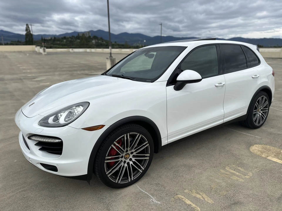 2013 Porsche 958 Cayenne Turbo - Image 3 of 31