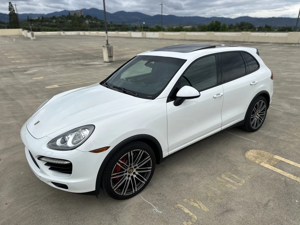 2013 Porsche 958 Cayenne Turbo - Image 4 of 31