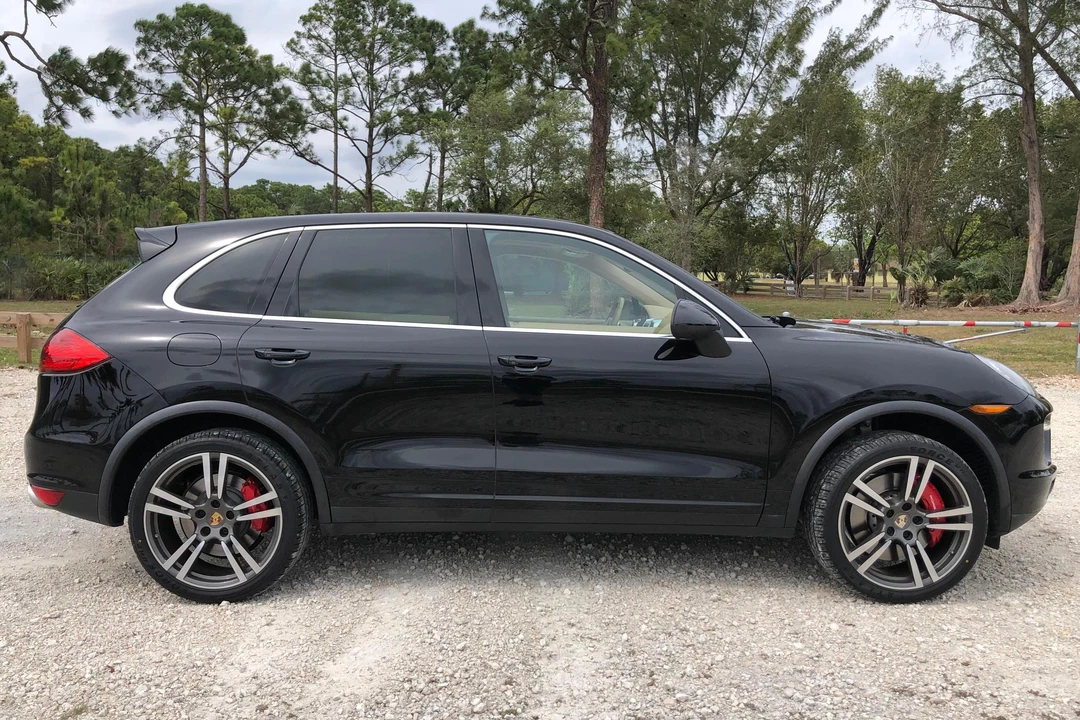 2013 Porsche 958 Cayenne Turbo - Image 3 of 31