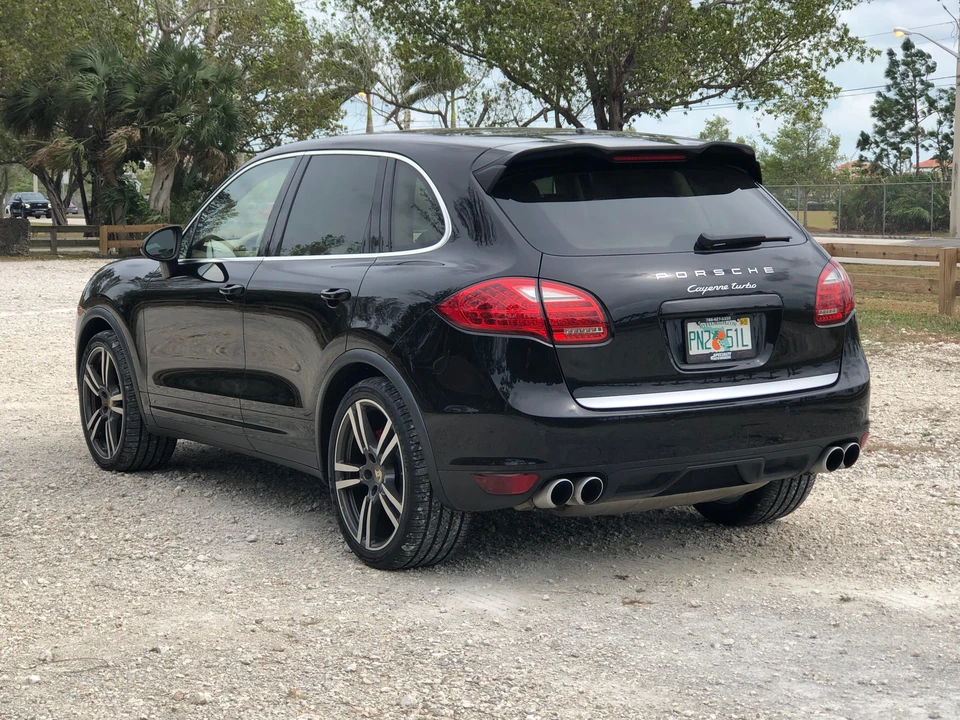 2013 Porsche 958 Cayenne Turbo - Image 18 of 31