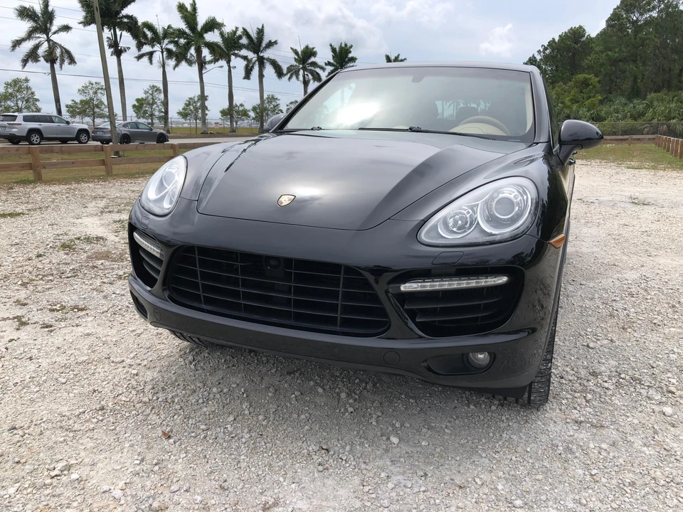 2013 Porsche 958 Cayenne Turbo - Image 9 of 31