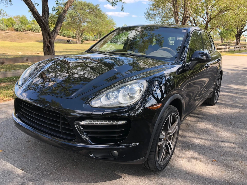 2013 Porsche 958 Cayenne Turbo - Image 10 of 31