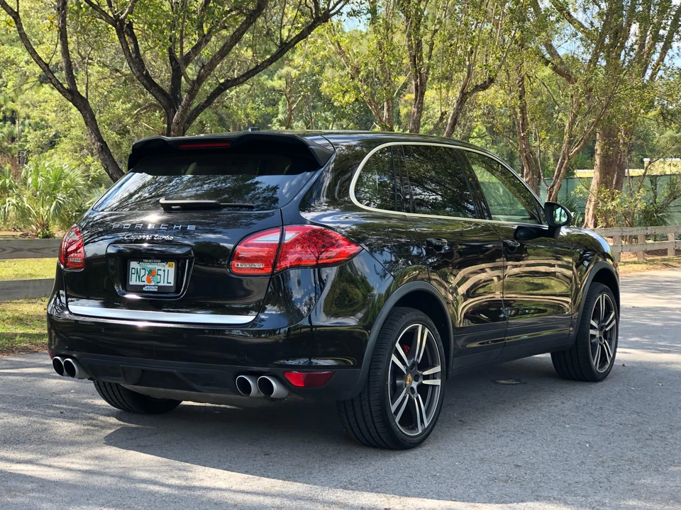 2013 Porsche 958 Cayenne Turbo - Image 25 of 31