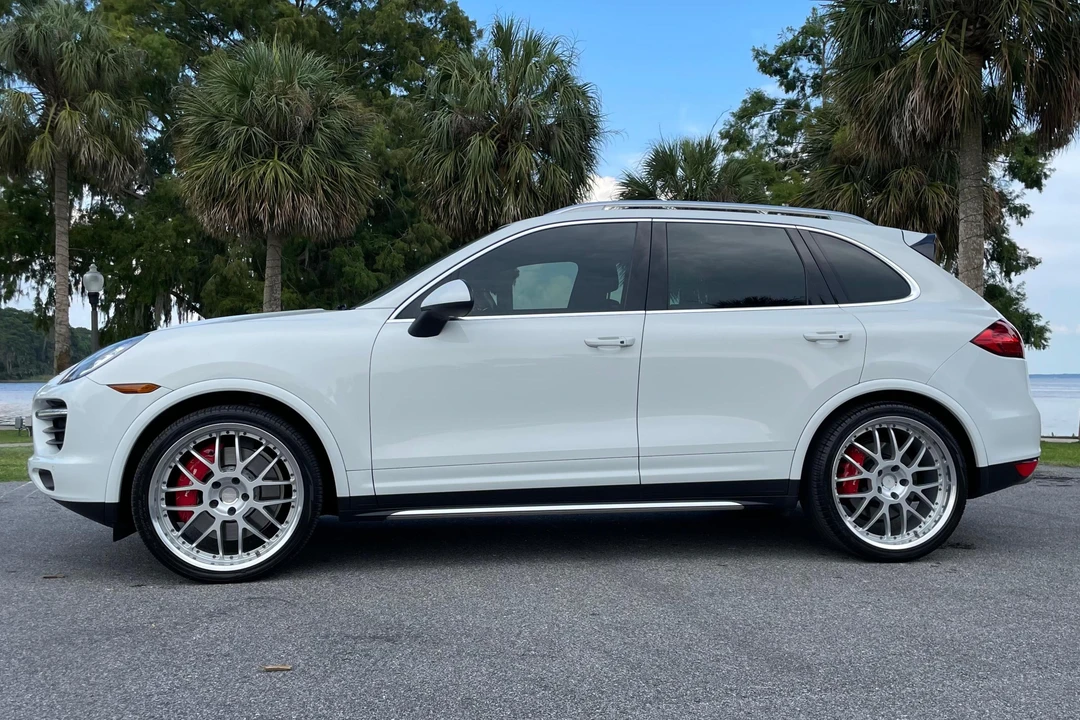 2013 Porsche 958 Cayenne Turbo - Image 3 of 31