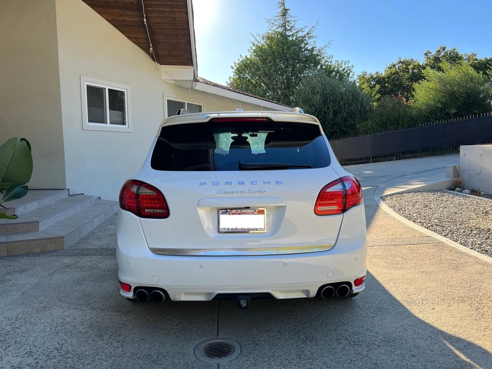 2013 Porsche 958 Cayenne Turbo - Image 5 of 15