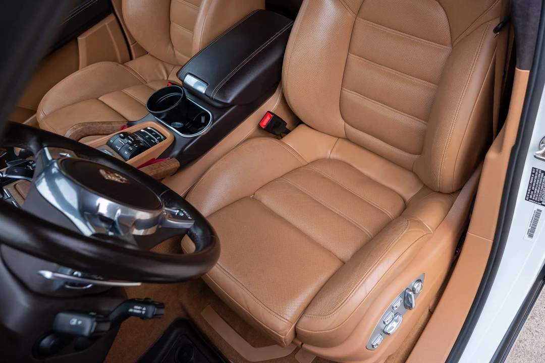 2013 Porsche 958 Cayenne Turbo - Image 14 of 31