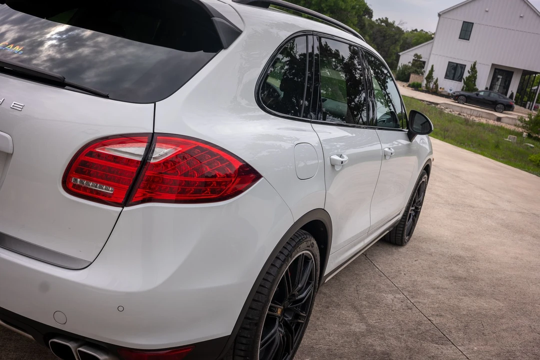 2013 Porsche 958 Cayenne Turbo - Image 26 of 31