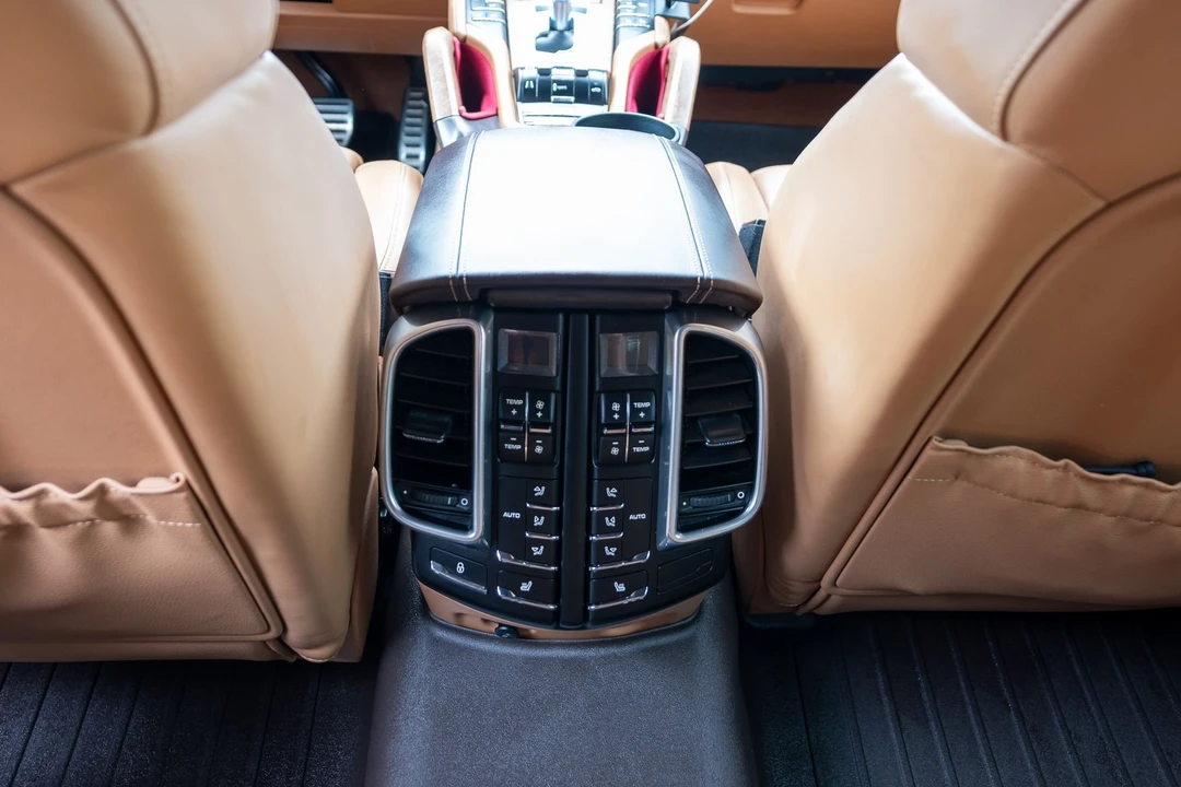 2013 Porsche 958 Cayenne Turbo - Image 4 of 31