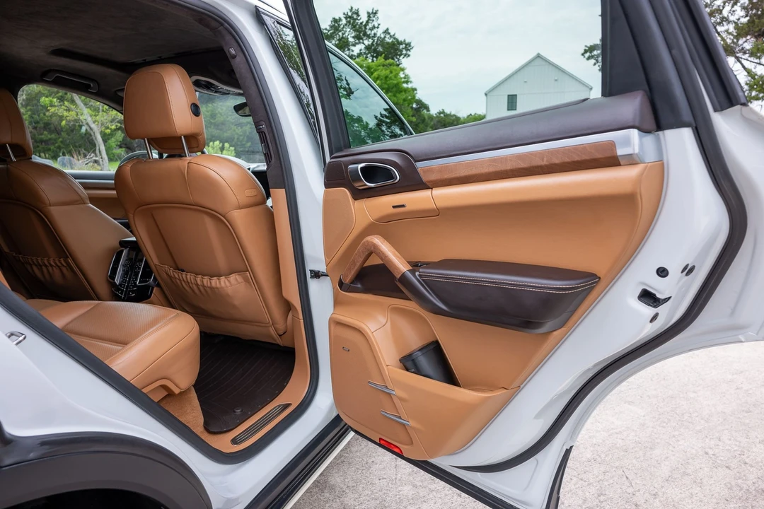 2013 Porsche 958 Cayenne Turbo - Image 6 of 31