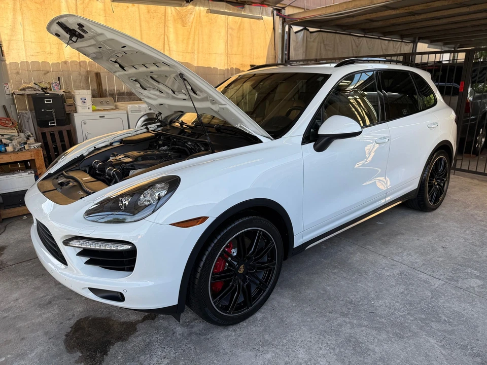2013 Porsche 958 Cayenne Turbo - Image 8 of 31