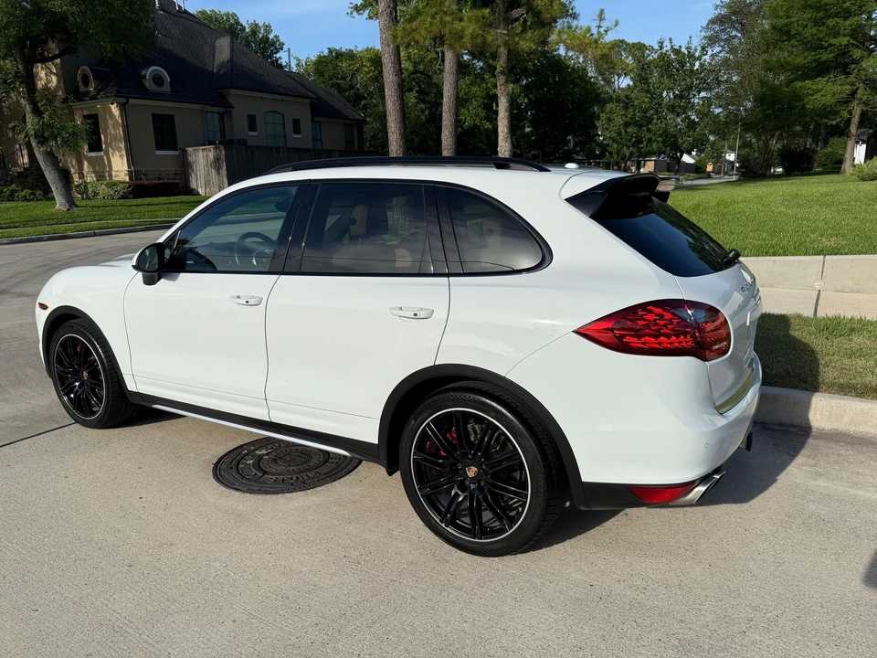 2013 Porsche 958 Cayenne Turbo - Image 7 of 31