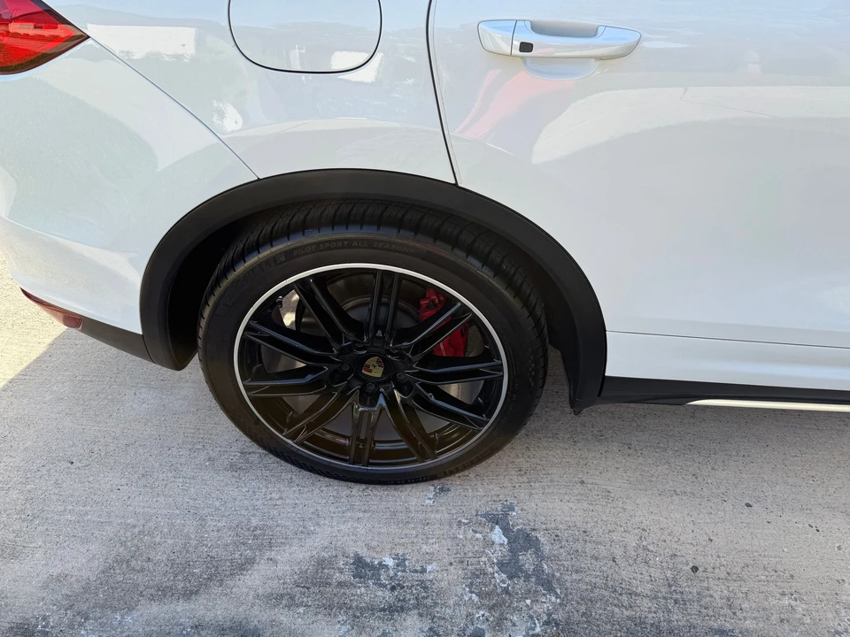 2013 Porsche 958 Cayenne Turbo - Image 5 of 31