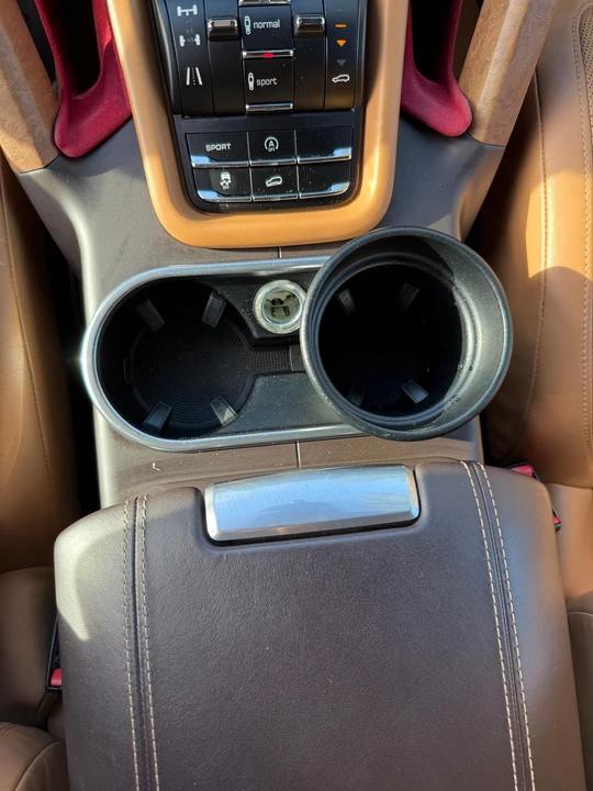 2013 Porsche 958 Cayenne Turbo - Image 14 of 31