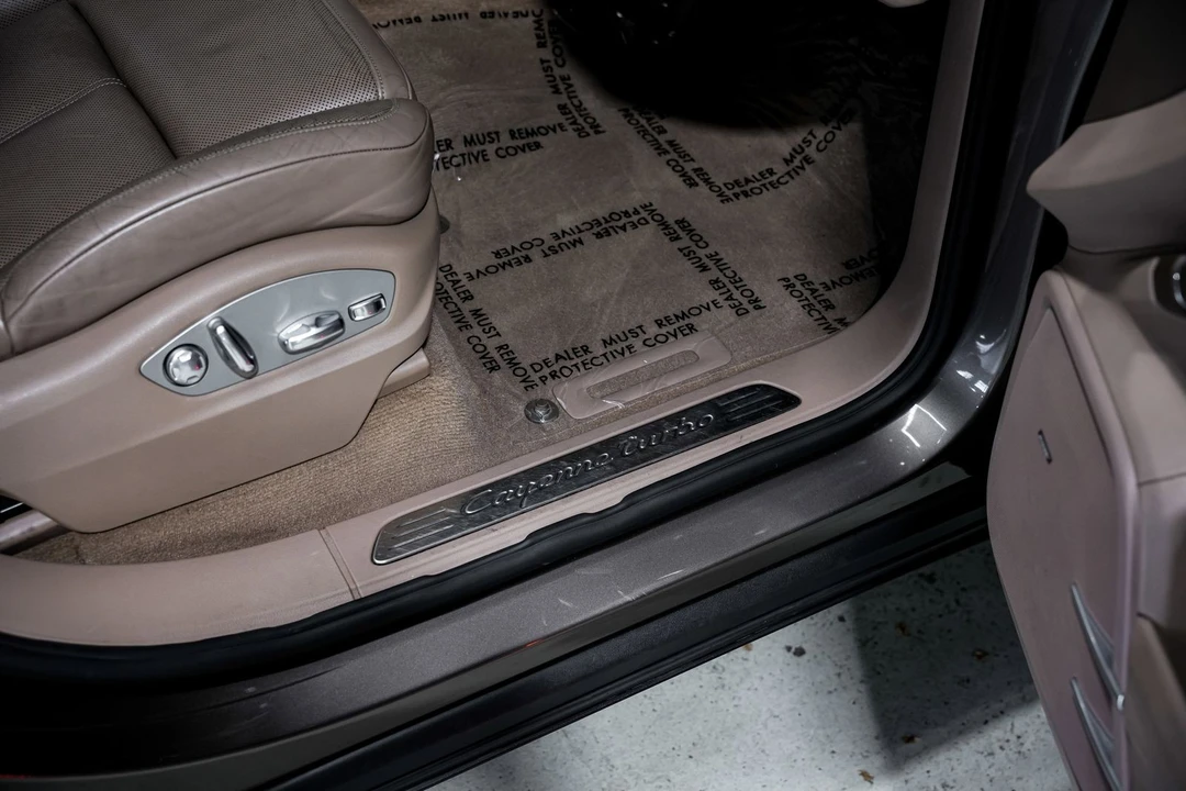 2013 Porsche 958 Cayenne Turbo - Image 26 of 31
