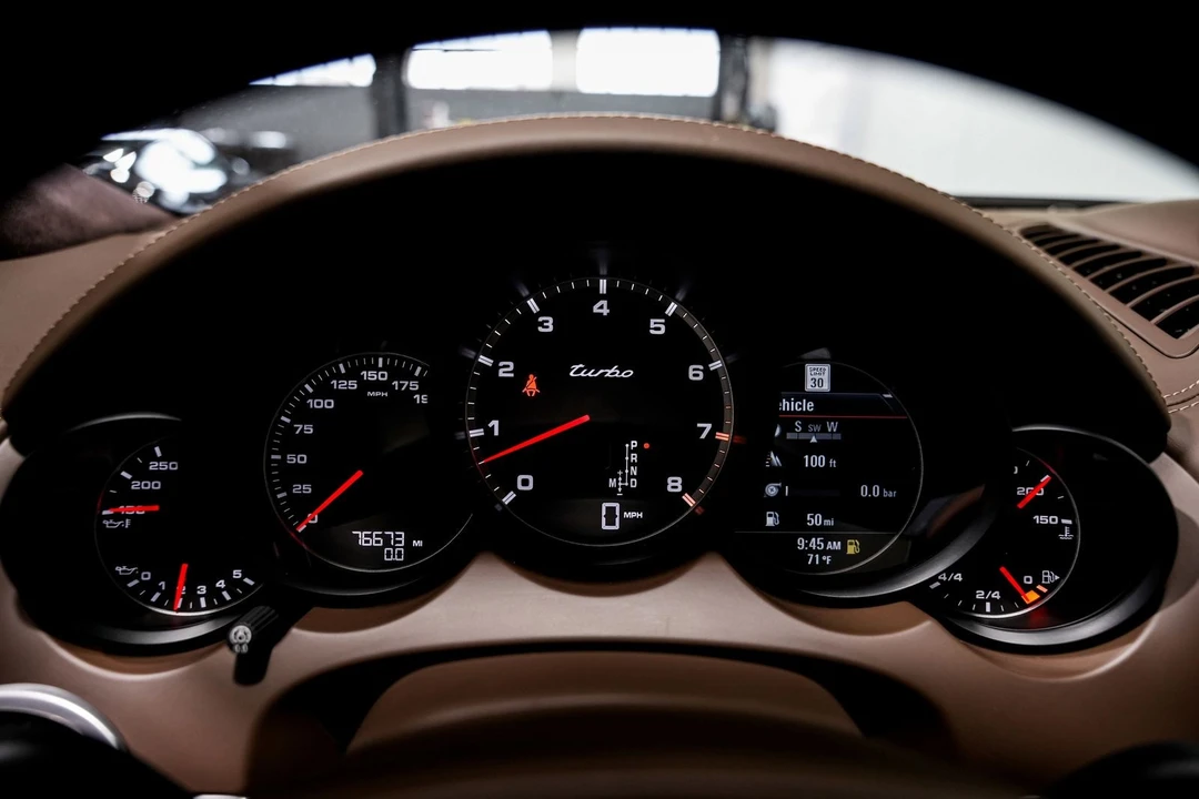 2013 Porsche 958 Cayenne Turbo - Image 11 of 31