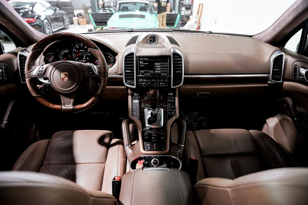2013 Porsche Cayenne - Image 20 of 31