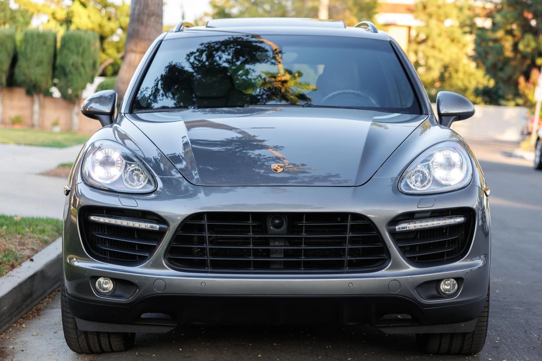 2013 Porsche 958 Cayenne Turbo - Image 2 of 31