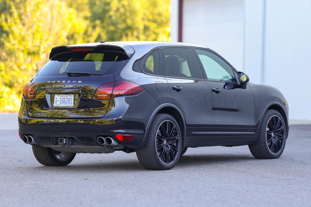 2013 Porsche 958 Cayenne Turbo - Image 26 of 31