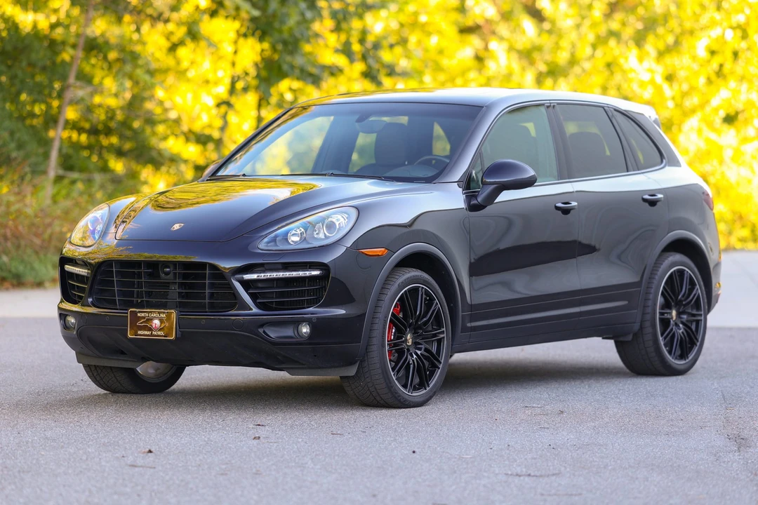 2013 Porsche 958 Cayenne Turbo - Image 2 of 31