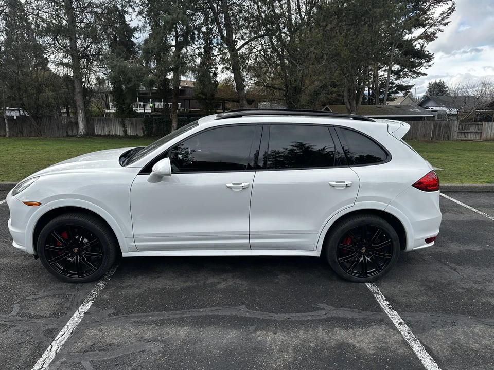 2013 Porsche 958 Cayenne Turbo - Image 9 of 31