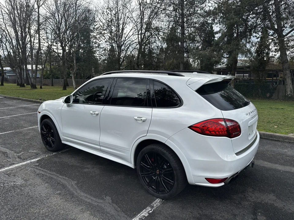 2013 Porsche 958 Cayenne Turbo - Image 14 of 31