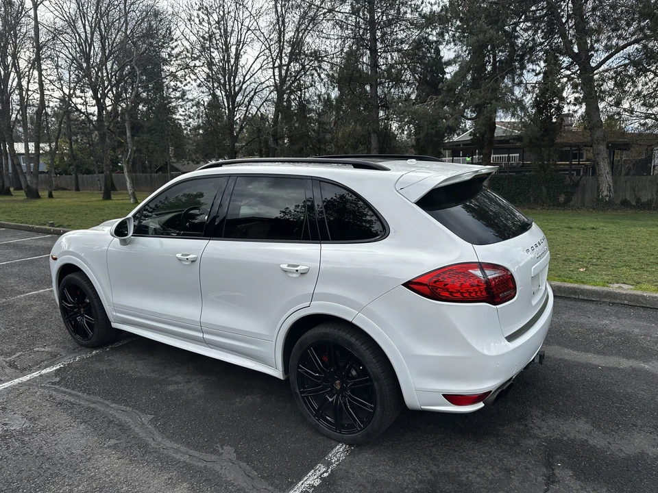 2013 Porsche 958 Cayenne Turbo - Image 12 of 31