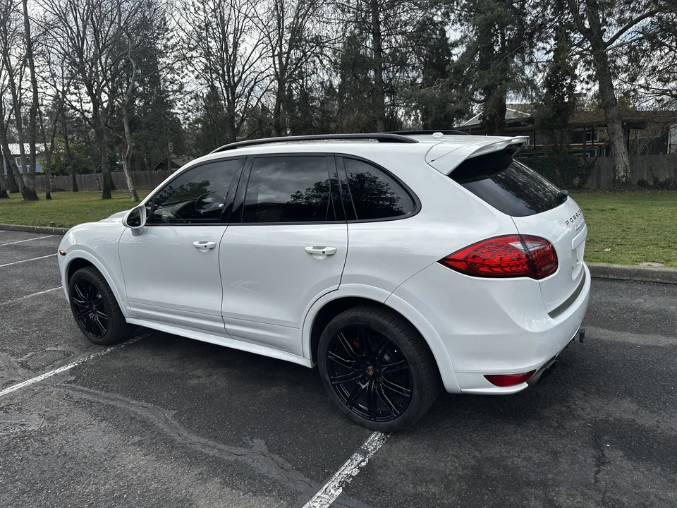 2013 Porsche 958 Cayenne Turbo - Image 11 of 31