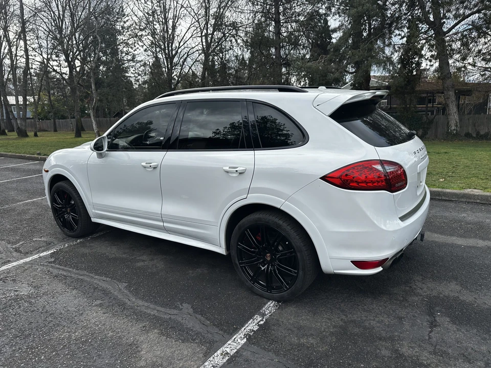 2013 Porsche 958 Cayenne Turbo - Image 10 of 31