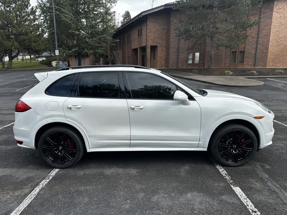 2013 Porsche 958 Cayenne Turbo - Image 24 of 31