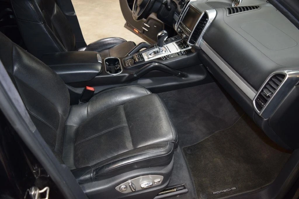 2013 Porsche 958 Cayenne Turbo - Image 23 of 31