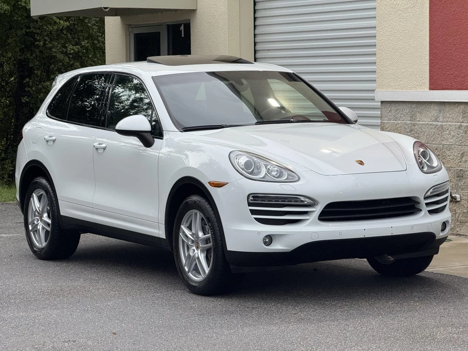 2013 Porsche 958 Cayenne - Image 16 of 31