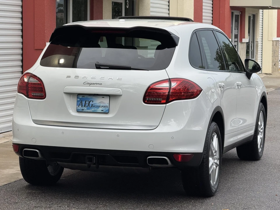 2013 Porsche 958 Cayenne - Image 12 of 31