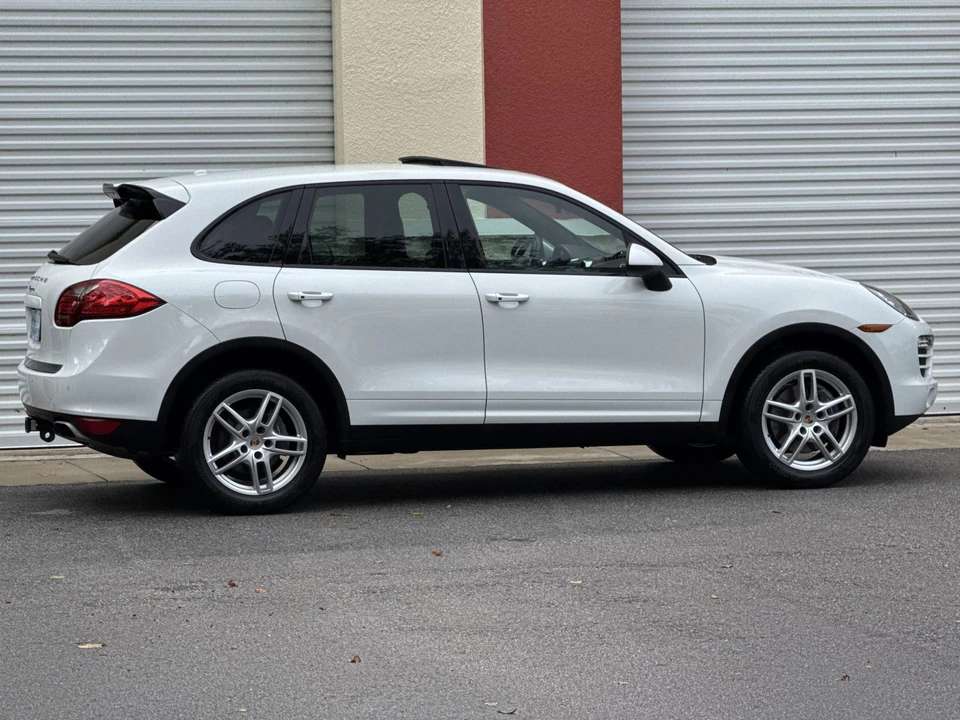 2013 Porsche 958 Cayenne - Image 13 of 31