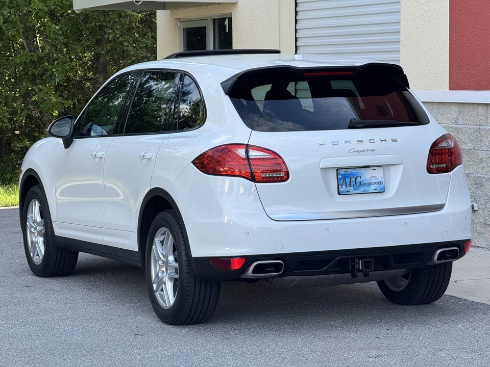 2013 Porsche 958 Cayenne - Image 9 of 31