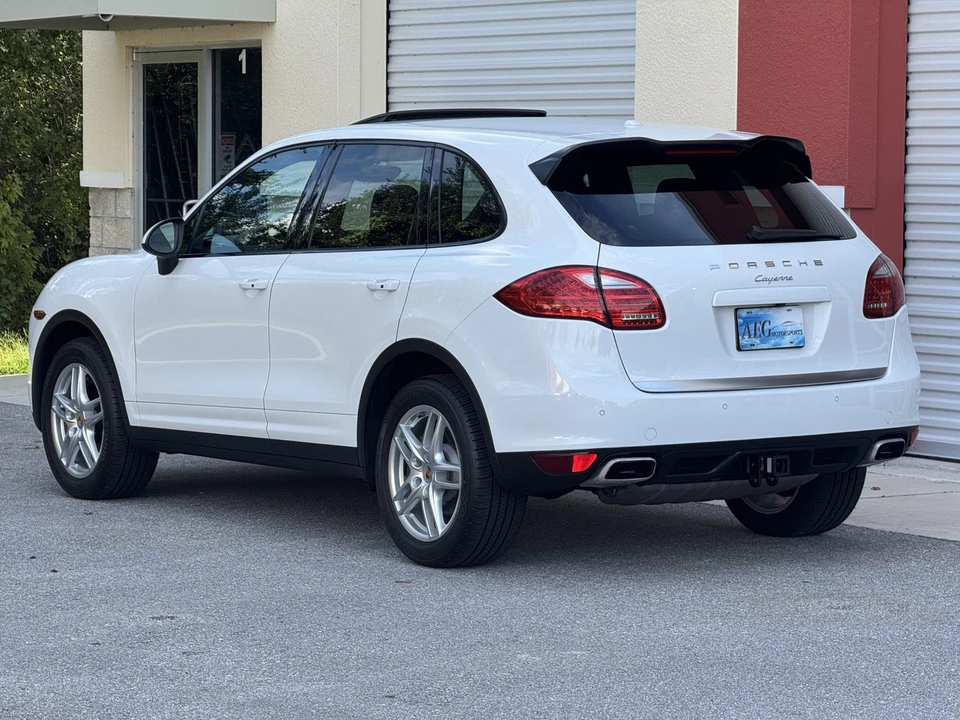 2013 Porsche 958 Cayenne - Image 8 of 31