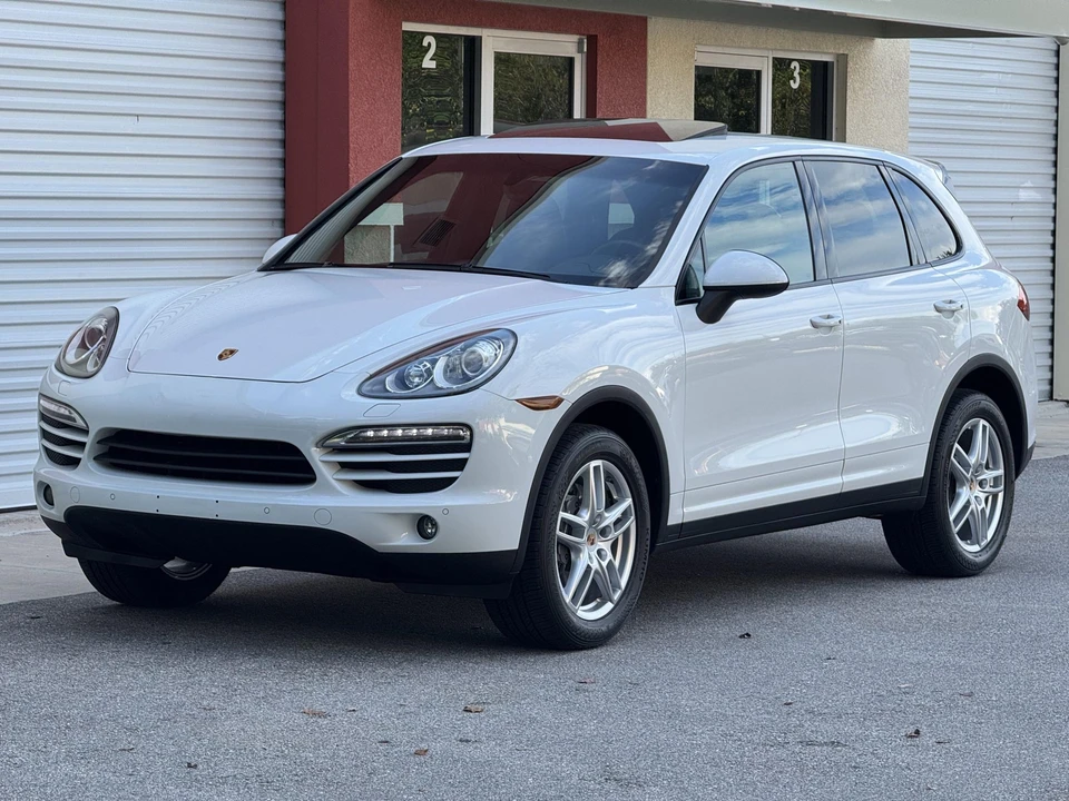 2013 Porsche 958 Cayenne - Image 3 of 31