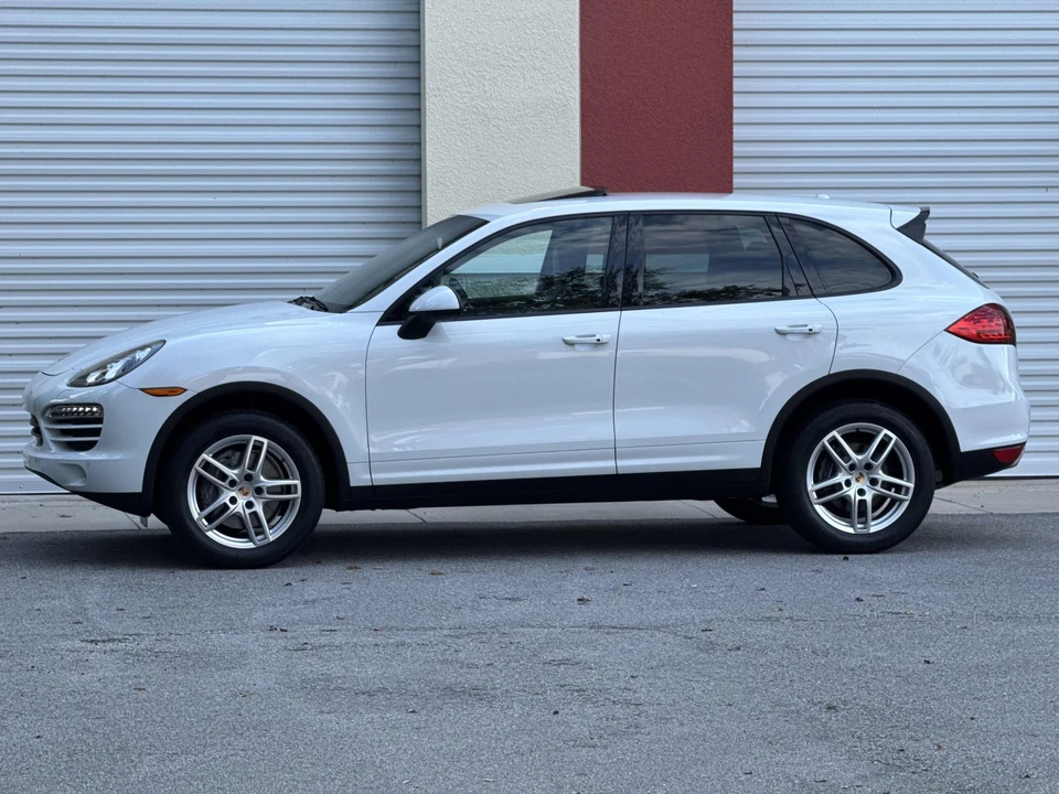 2013 Porsche 958 Cayenne - Image 6 of 31