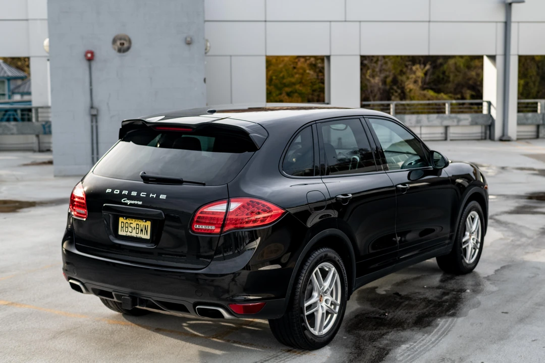 2013 Porsche 958 Cayenne - Image 10 of 31