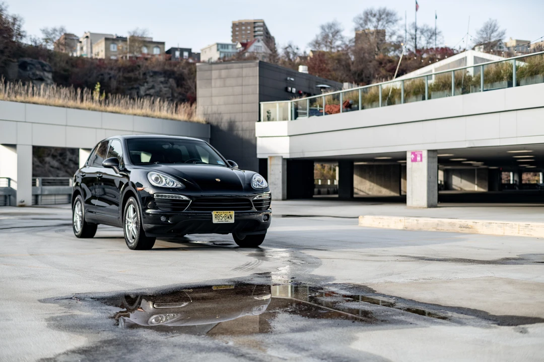 2013 Porsche 958 Cayenne - Image 12 of 31