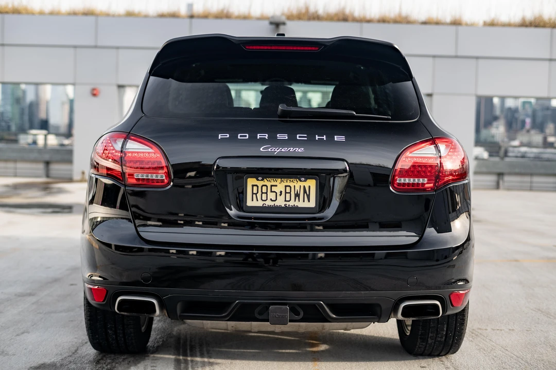 2013 Porsche 958 Cayenne - Image 9 of 31